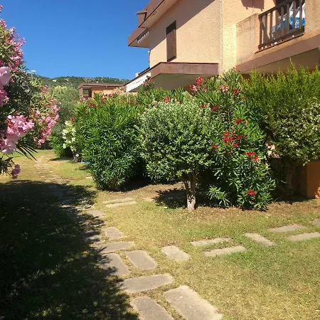 Bilocali Residenza Mediterranea Cannigione Exterior photo